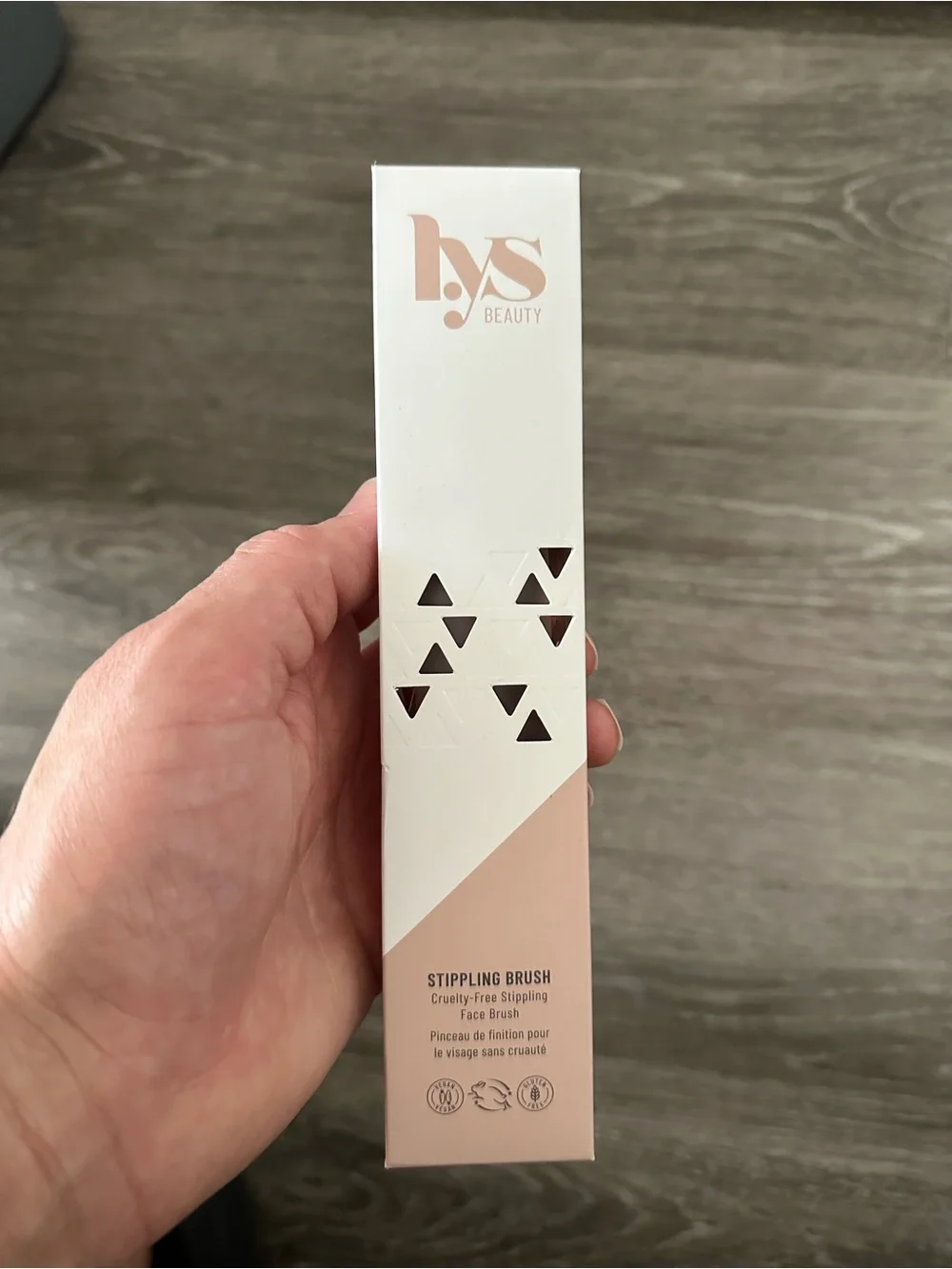 LYS Stippling Blush Brush